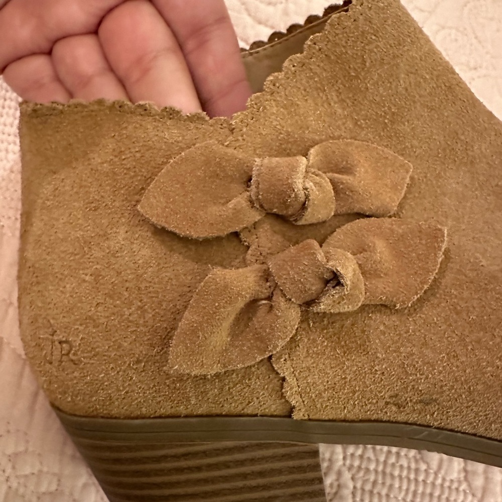 New Without box Jack Rogers Booties size 10